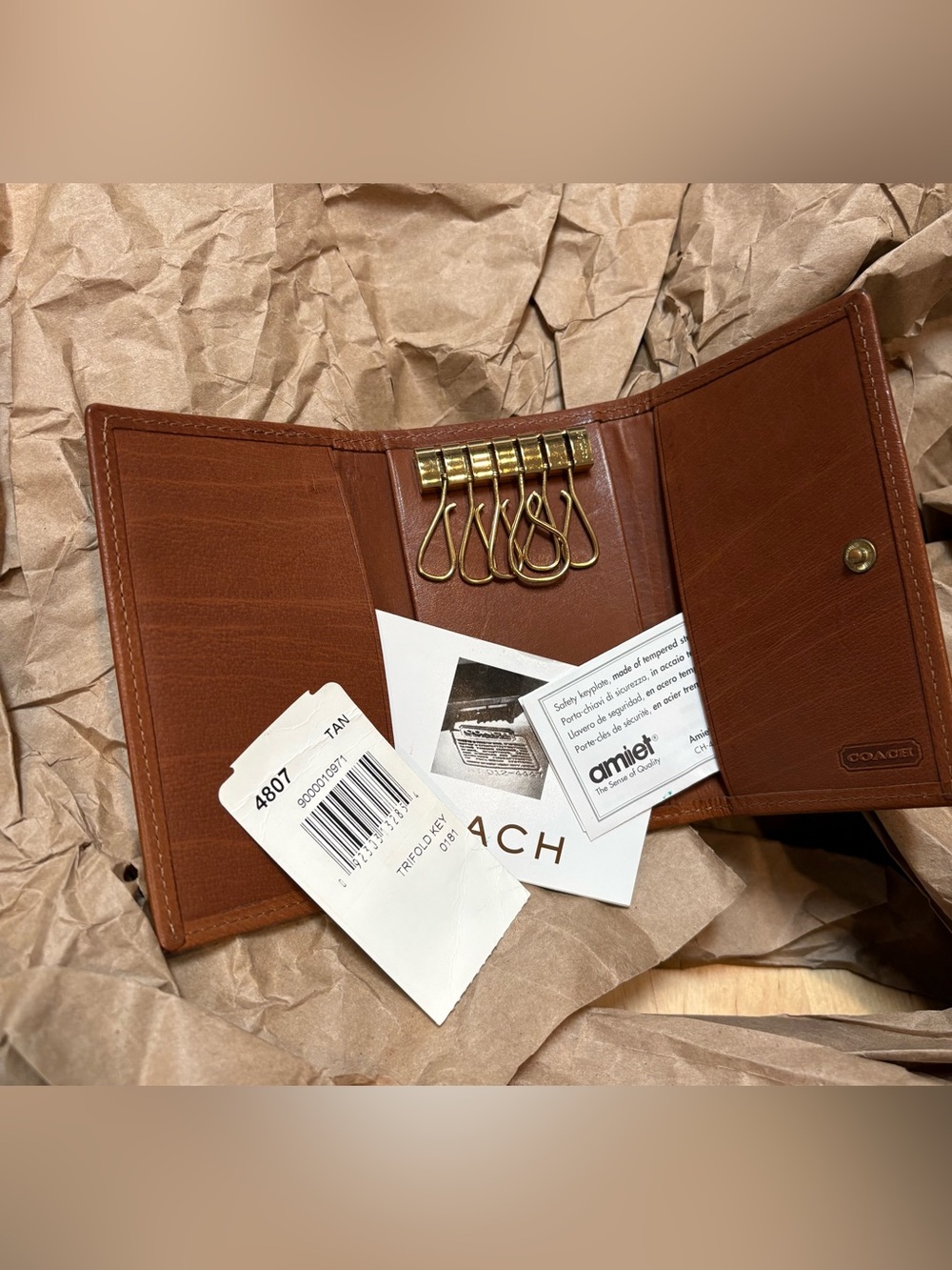 NWT Water Buffalo Vintage Coach Trifold Keycase Keyfob British Tan